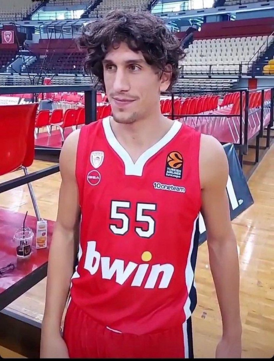 ross_geller13's tweet photo. Λάρκιν σήμερα
#paobc #OlympiacosBC #EFESOLY https://t.co/ZHVQvbQg1D