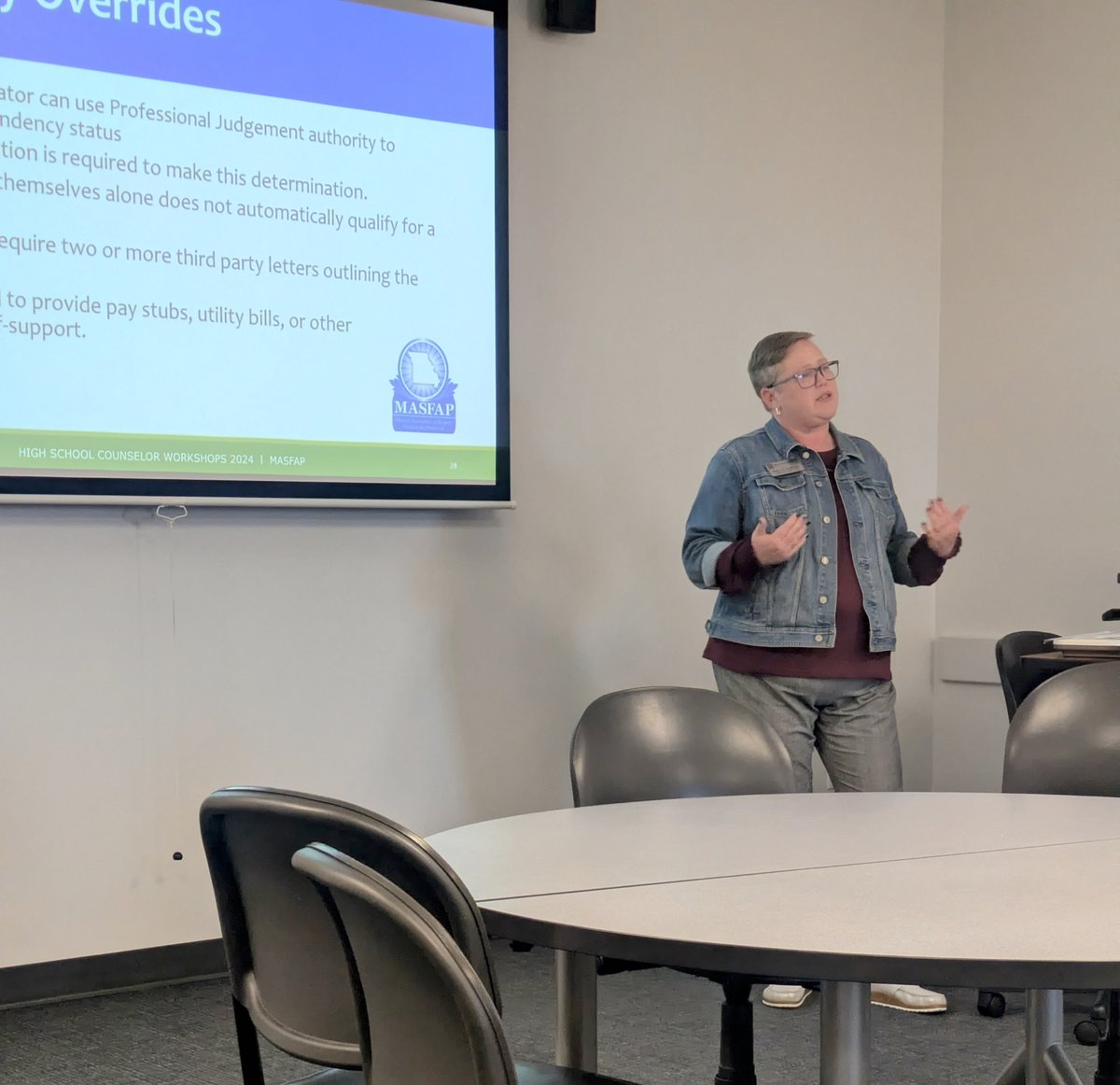 MoASFAP's tweet image. We're on the road again, today in West Plains! Appreciate the counselors who attended and the Early Awareness Commitee, membership and @MOCollegeCareer for stepping up to collaborate, present, and help with all of the workshops across the state. We have 2 more weeks and 4 to go!