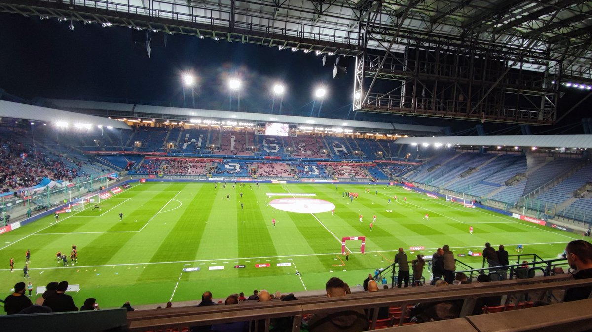 dampy963's tweet photo. Najcięższy mecz w tym sezonie. Po 3 punkty 💪💪💪 https://t.co/93PggGIqPo