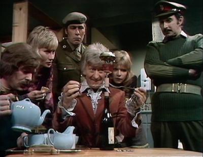 GallifreysMWPod's tweet image. Today's homework! #DoctorWho #3rdDoctor #JoGrant #UNIT #TheBrigader #TheMaster #CaptainYates #SgtBenton #Atlantis #TARDIS