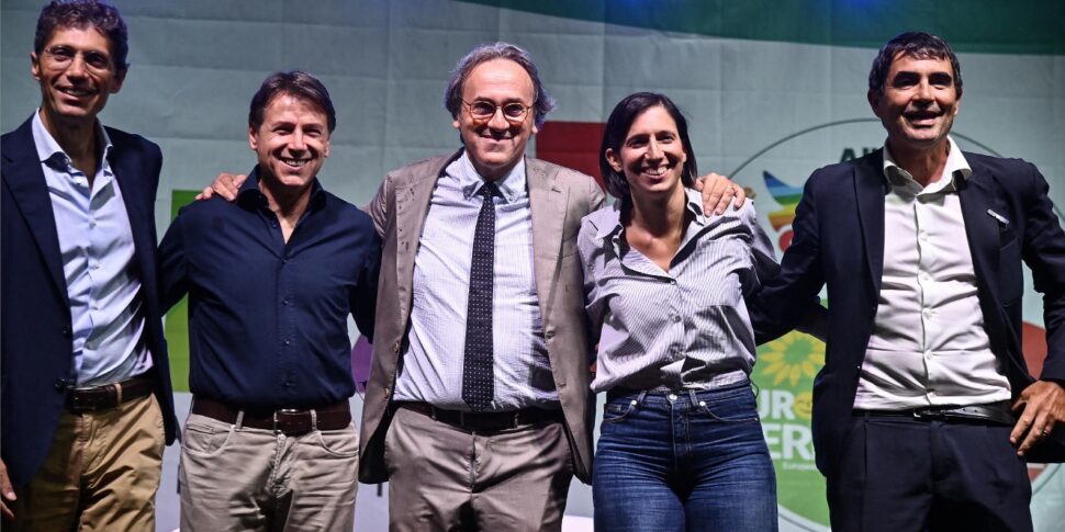 Virna25marzo's tweet photo. Gente che NON AMA L'ITALIA 
Gente che NON AMA GLI ITALIANI 
Ricordatevelo! https://t.co/O1SzXgGpwC