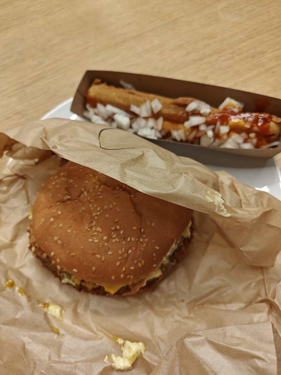 A watch party for the <a href="/belgian_games/">BelgianGames</a> awards isn't complete without some Belgian fries! 🔥