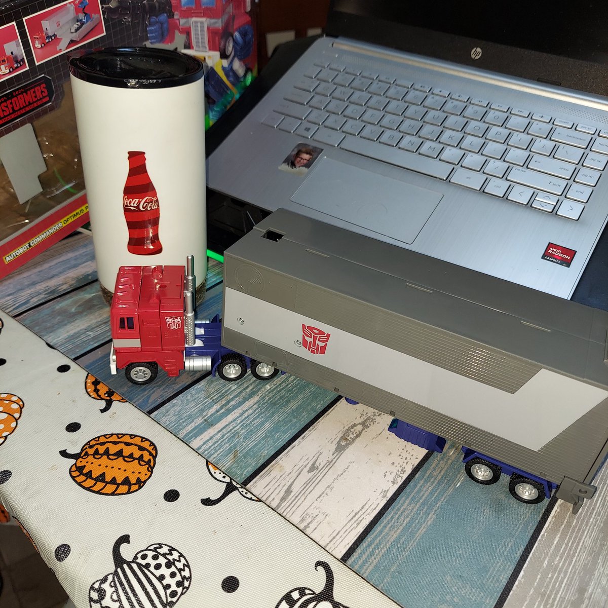 Ironhidensh's tweet photo. How many G1 Primes do I need? Apparently at least one more. #deskbot #robotswithcoffee @robotswcoffee @RwCJesse https://t.co/T9LMSQPgaX