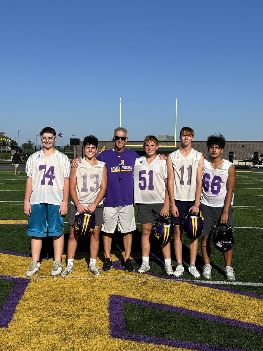 Scout team players the week for weeks 6-8. Christian Abrajan x2, Trenton Adcox, Beau Miller x2, Jaspin Brown, Keithyn Duncan, Chris Hall, Gus Heavin, Landon McKee x2, Eric Neilson x2, Nick Pottorff, Brady Ravis x2, Everett Whitsett, JJ Yankowiak 
Great job guys! #APride #BET