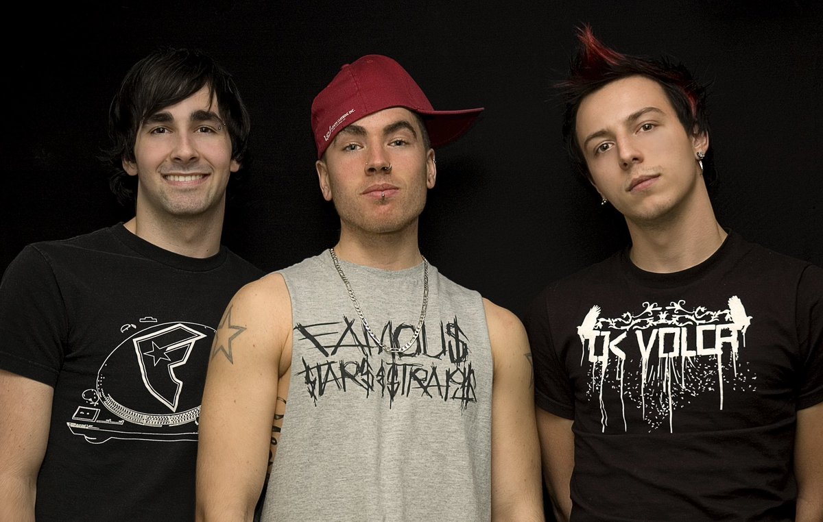 Kamakazi tweet media