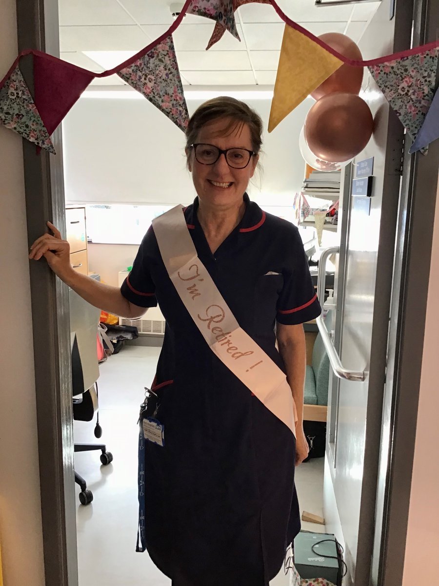 YSTeachingNHS's tweet photo. After 34 years, ICU legend Elaine Hunter bids farewell to York Hospital this week 🤯

Elaine has been the lead nurse since 1990 and has made the ICU "the best place to work". Her compassion and high standards have touched hundreds of patients and staff. An inspiration!💙 https://t.co/xh6Hqixkki
