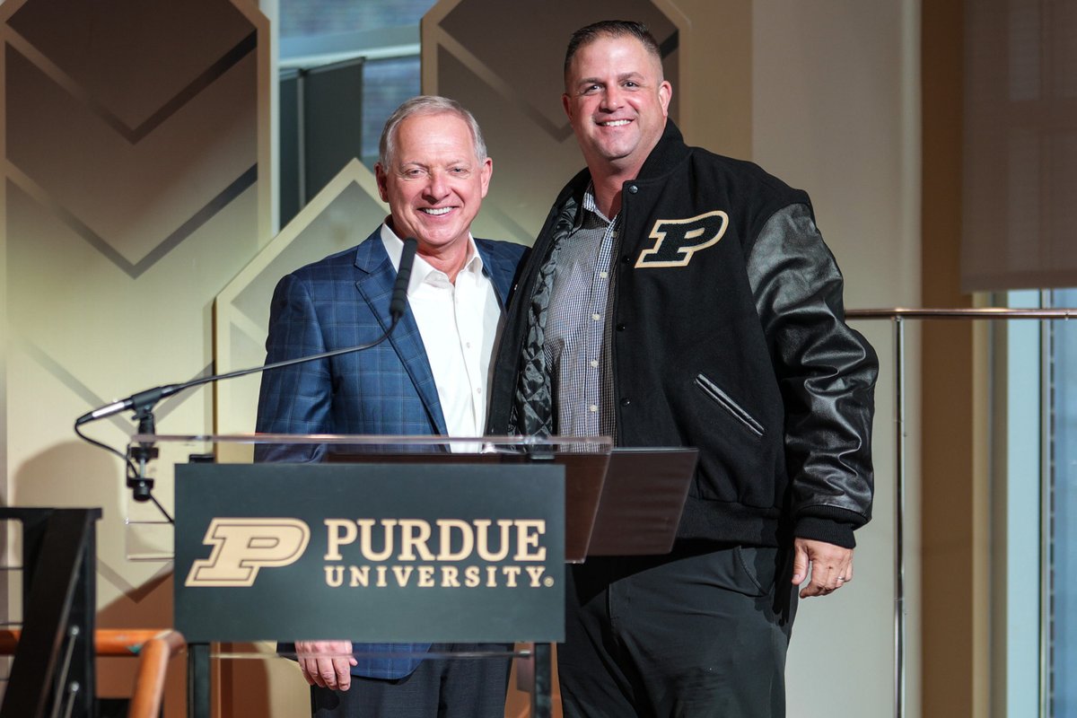 Purdue Football (@boilerfootball) on Twitter photo Inaugural winner of the John Mackey Award.
Three-time First Team All-B1G.
204 catches (fifth all-time).
Welcome to the <a href="/PurdueSports/">Purdue Athletics</a> Hall of Fame, Tim Stratton! Inaugural winner of the John Mackey Award.
Three-time First Team All-B1G.
204 catches (fifth all-time).
Welcome to the <a href="/PurdueSports/">Purdue Athletics</a> Hall of Fame, Tim Stratton!