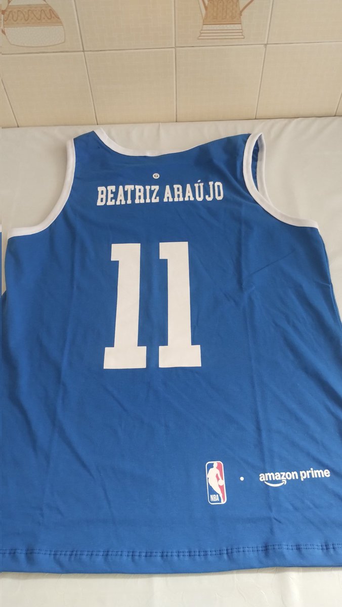 BeatrizPaparazo's tweet photo. Fala sério, a @amazonbrasil arrasou com esse recebido do @PrimeVideoBR com a @NBA 

Amei! Ansiosa pra acompanhar essa temporada 🏀 https://t.co/dzHT9rgmSQ