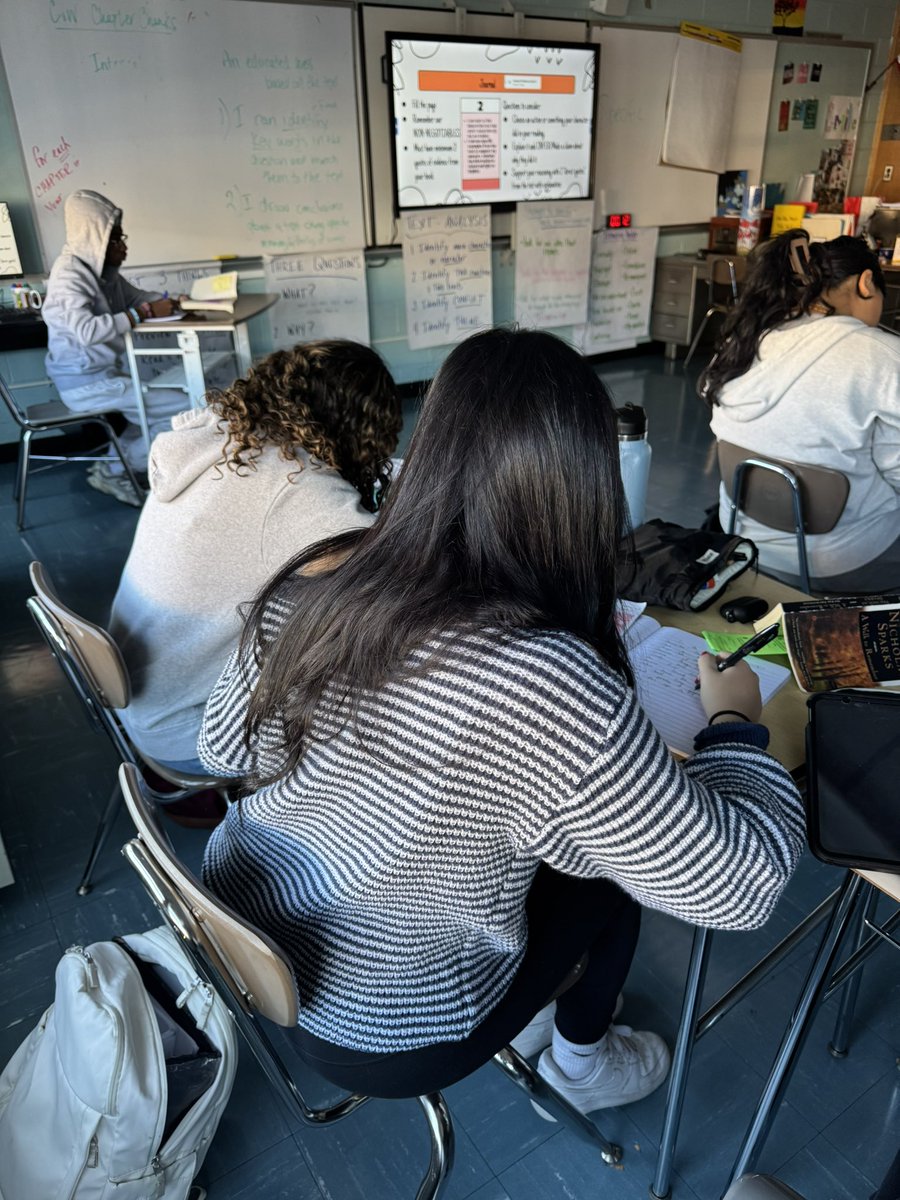 Mrs. Levine tweet media