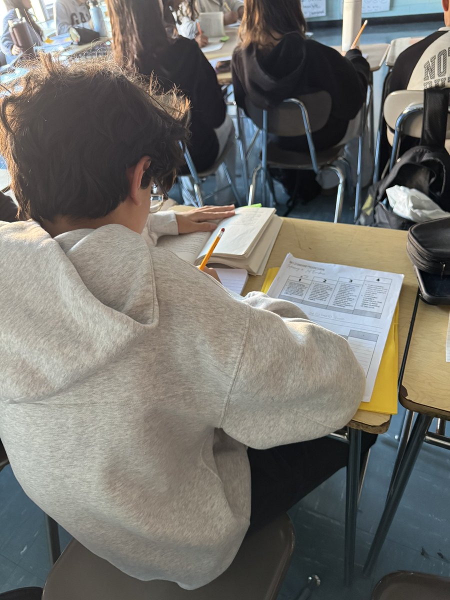 Mrs. Levine tweet media