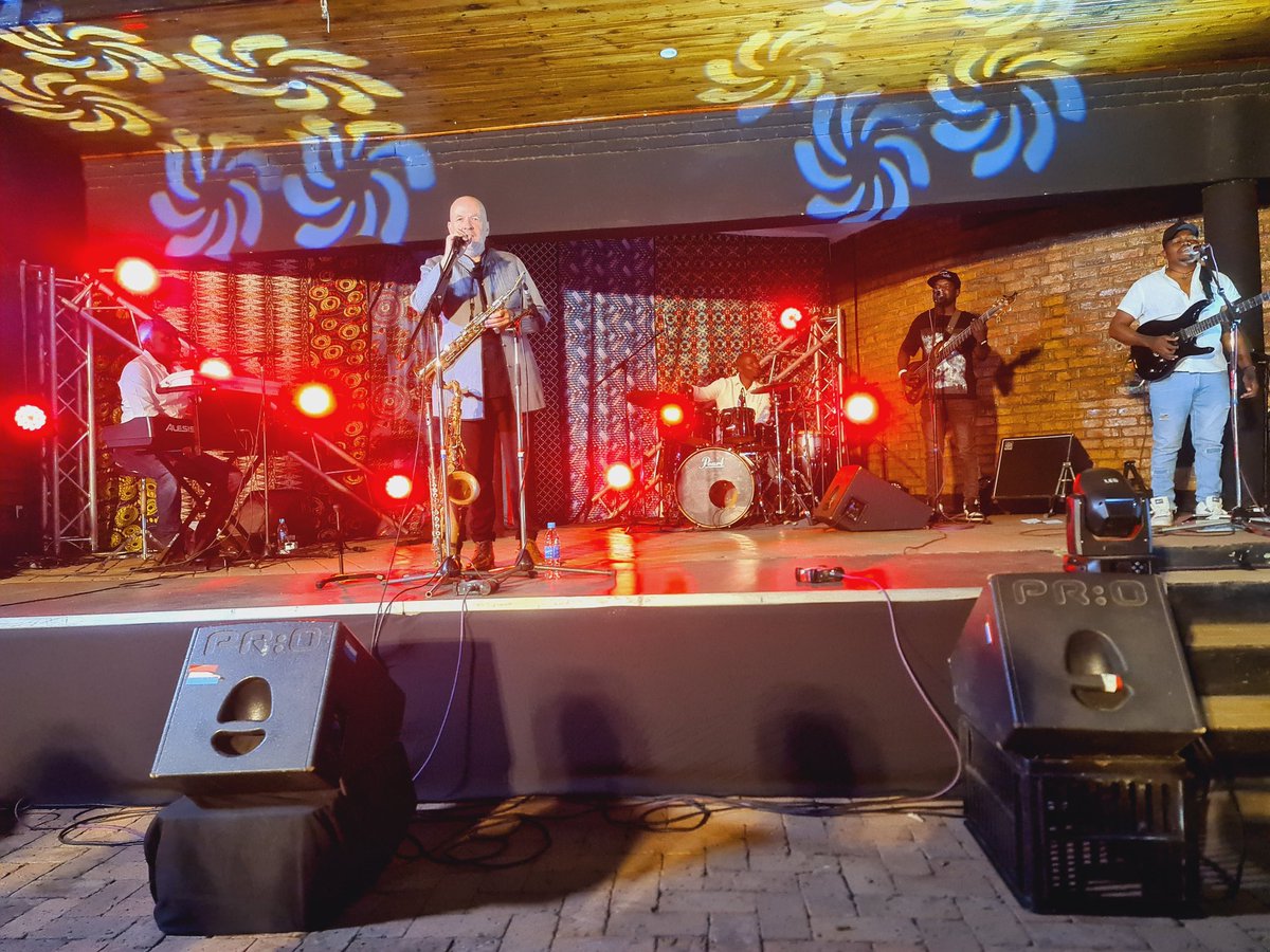 SelmorMtukudzi's tweet image. Enjoying front row seats at the legend Steve Dyer&apos;s show tonight. #AfroJazz #GreatVibes