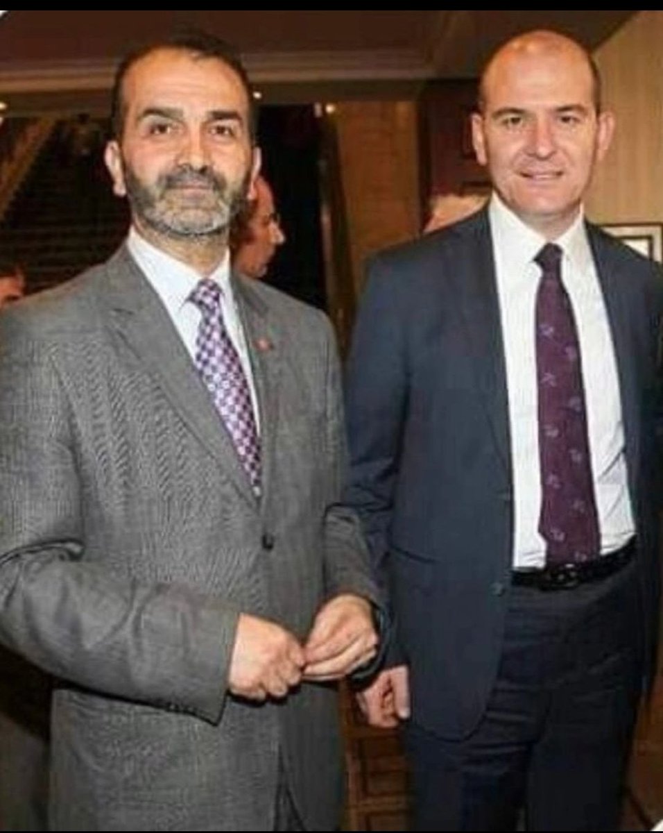 denizdeyeter's tweet photo. Soldaki kişi Para için 12 bebeğin ölümüne sebeb olan
Sağdaki süleyman soylu
Süleyman soyku gitmediği sürece türkiye refaha kavuşmaz https://t.co/z2V0pVr0W8