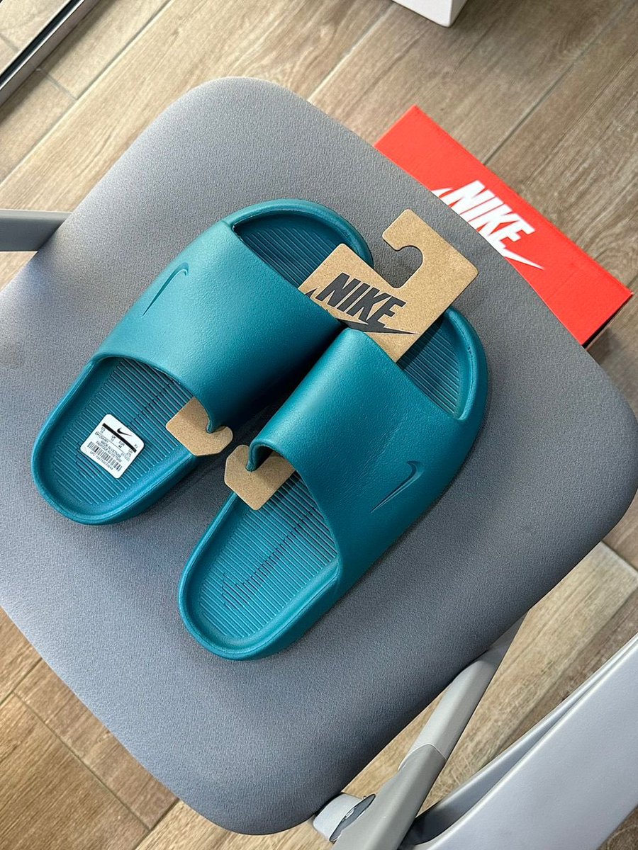 360shops's tweet photo. Sweet color
Size:40-45
N25,000
With box https://t.co/zM8fGfKms3