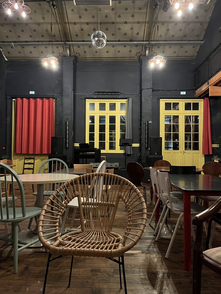 Message de service pour rappeler que le Flash McQuiz version Cinéma débarque en live au « 3T theatre du 3e type » à St Denis dans un peu plus de 2 semaines! La bière est à 5€ donc ramenez vous