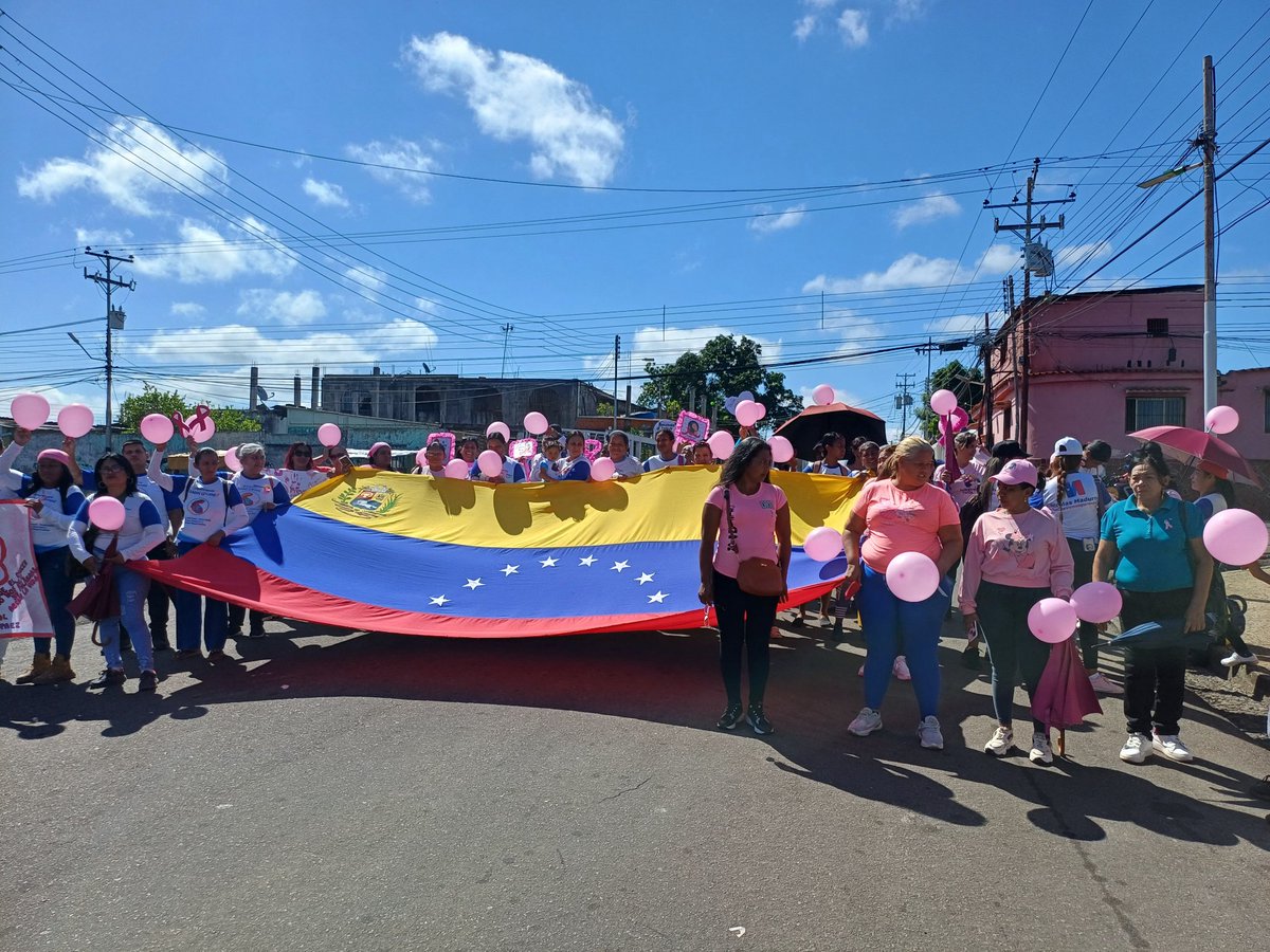 Como cada 19 de Octubre Celebramos el Día internacional de Lucha contra el Cáncer de Mama, es por eso que desde muy temprano iniciamos una gran caminata, que comenzó en el Preescolar Andres Bello y culminó en la casa de Gobierno parroquia Vista al Sol. 

#CiudadGuayanaParaVivir