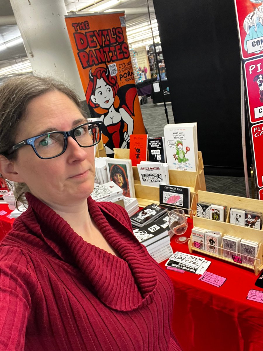 jenniebreeden's tweet photo. No, really! Chaos is part of the set up process.
Orycon downtown portland
#convention #portland #orycon https://t.co/z012m9825z