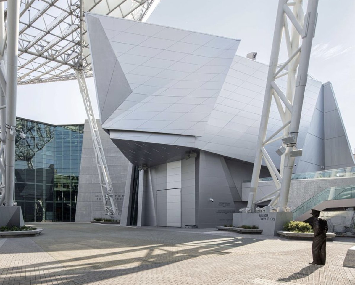 HiltonStCharles's tweet photo. Visiting The National WWII Museum is an unforgettable experience, just minutes from our hotel. The museum features multiple immersive exhibits that tell personal stories, roadmaps, and other multimedia presentations. 🏛️ Plan your visit: https://t.co/0OhC8Wfqfb

📷: @wwiimuseum https://t.co/qpwMsRksn7