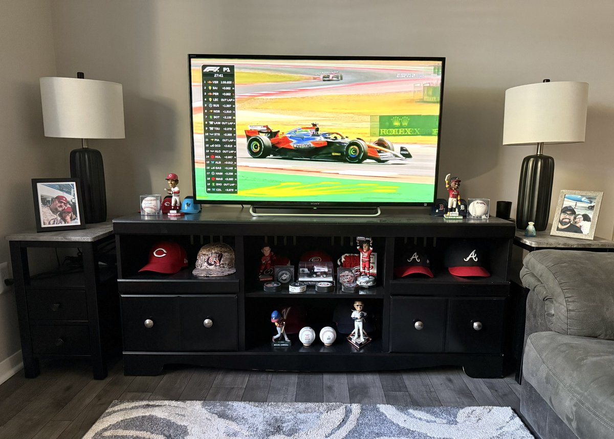 RickyVzla3's tweet image. Finally… 🙌

#F1 #UnitedStatesGP #Practice1  🏎️ 🏁