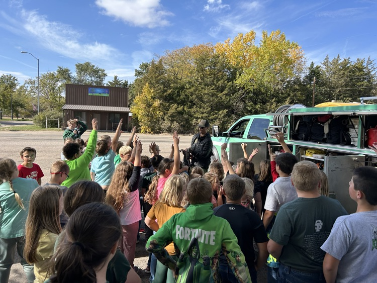 SndHllsPublicSchools tweet media