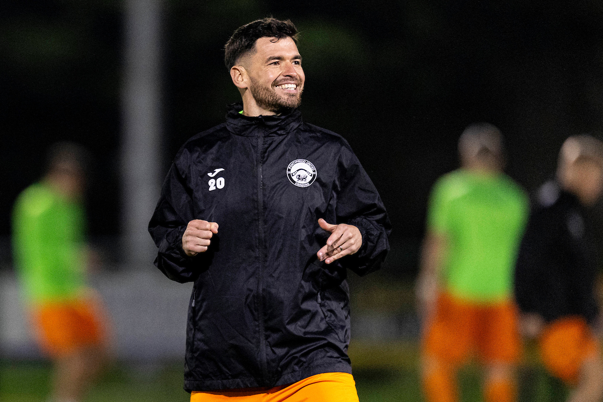 FAWales's tweet photo. All smiles ahead of kick-off 😄

#JDWelshCup https://t.co/kMX6XkBqzZ