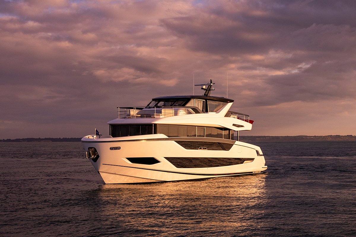 Sunseeker_Intl's tweet photo. Striking skies for a striking presence. The Ocean 156.

Discover more: https://t.co/gISwzbDsMO

#Sunseeker #SunseekerYachts #SunseekerOcean156 #Ocean156 https://t.co/qLTidySI7n