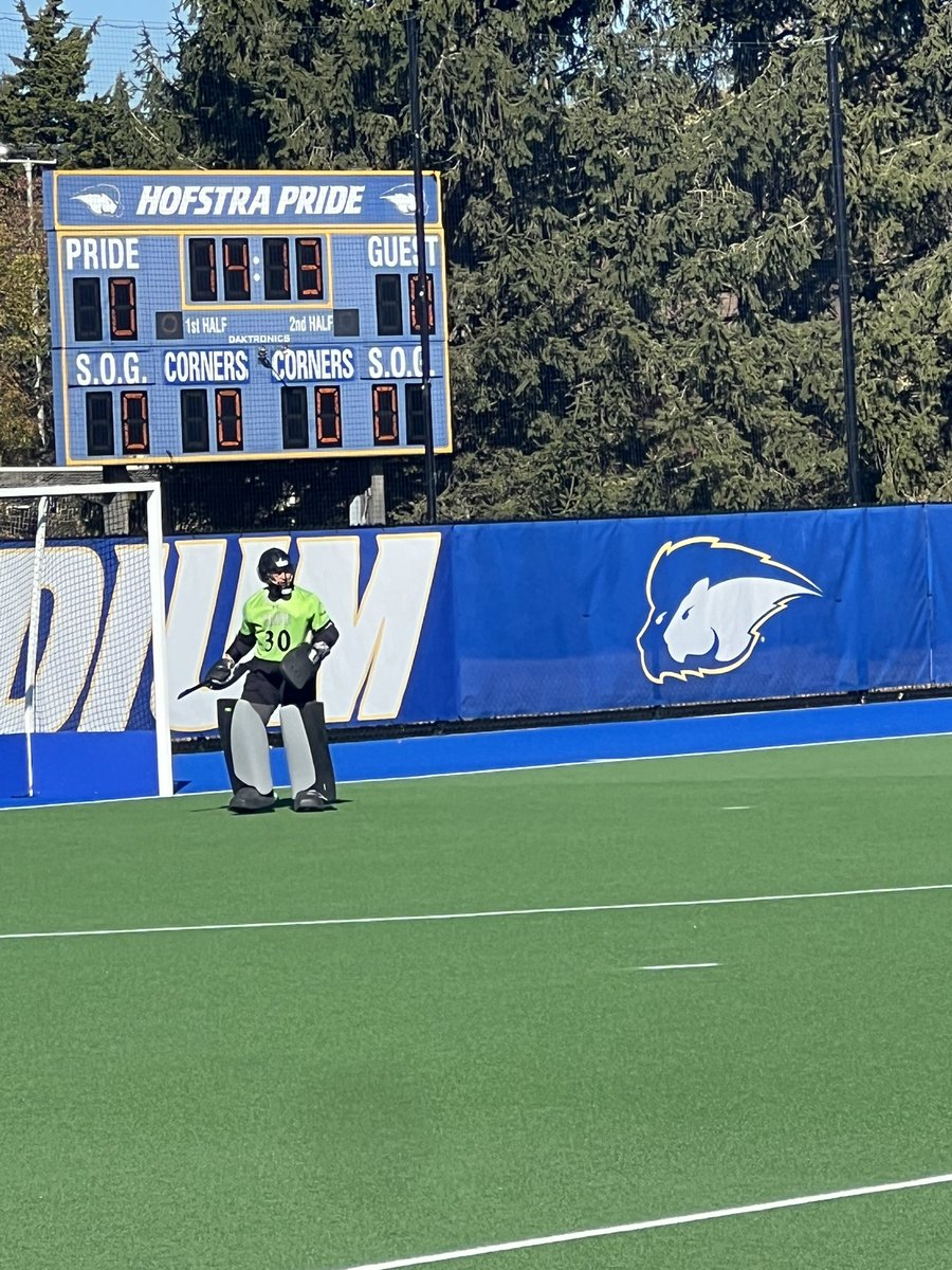 EHSFHockey's tweet photo. Alumna Emma Cari getting the start for the Tribe at Hofstra today. https://t.co/xo4XOwakO1