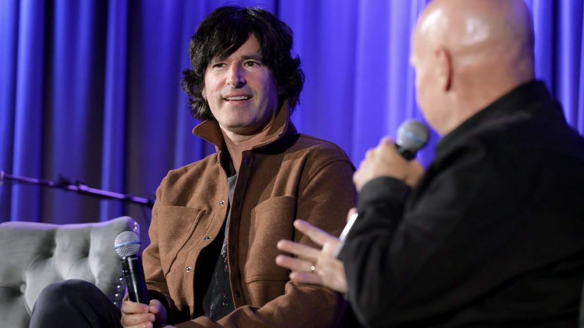 GRAMMYMuseum's tweet image. Real good love for @PeteYorn. ✨

Through a conversation moderated by @MattPinfield, the artist and producer/mixer @JoshGudwin shared details about Pete&apos;s latest album &apos;The Hard Way.&apos;  Pete also gave a memorable performance on the #GRAMMYMuseum stage after the Q&amp;amp;A.