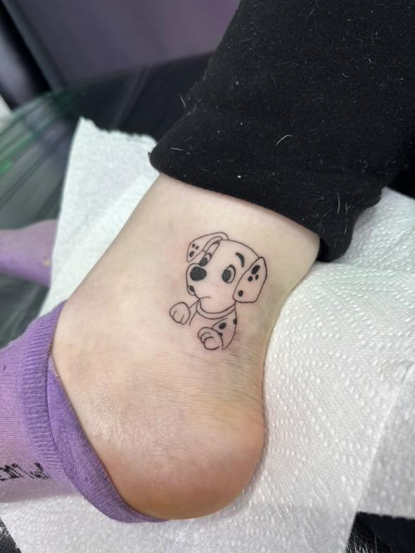 DougiesWookie's tweet photo. Was very brave for my first tattoo and I'm in love https://t.co/E31uKXseGK