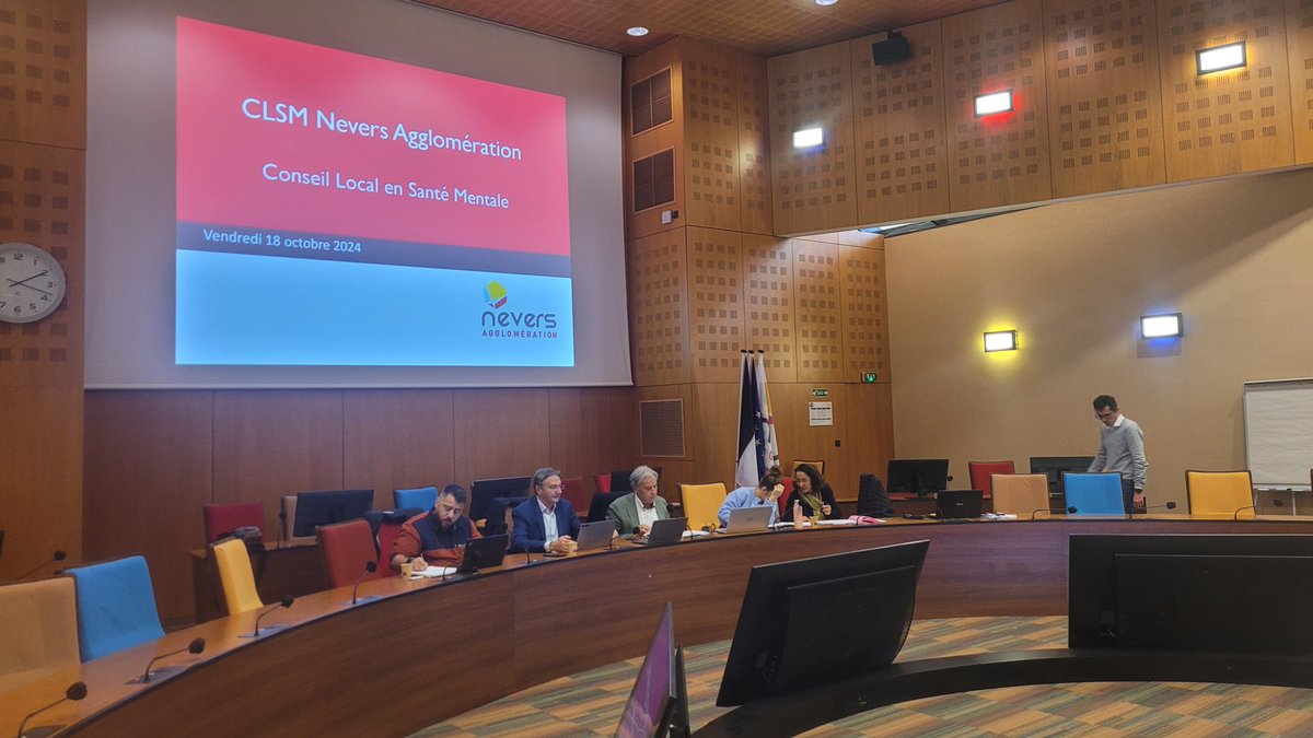 DindaudARS's tweet photo. Installation du Conseil Local de Santé Mentale à l'agglomération de Nevers : concertation et de coordination entre les élus, la psychiatrie, les représentants des usagers, les aidants et l’ensemble des professionnels du territoire. Une action du PTSM @arsbfc https://t.co/POQUihK5Lu