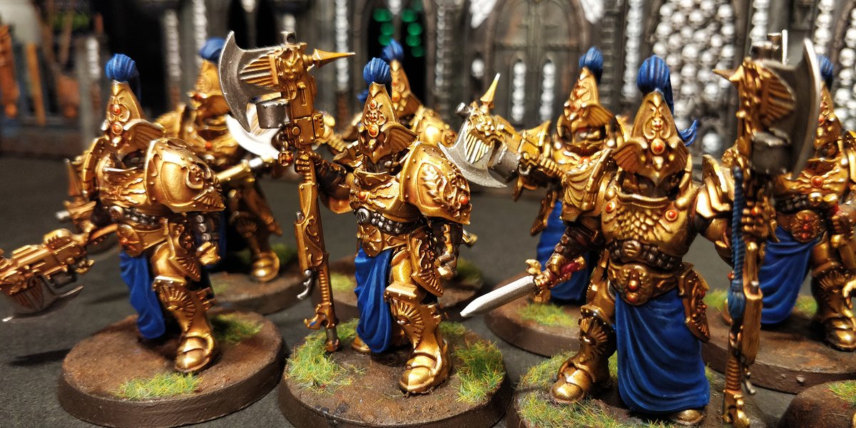 Reclusiarch's tweet photo. @TheBrushSmith Adeptus Custodes. Blue! :D https://t.co/jUjszV81ba