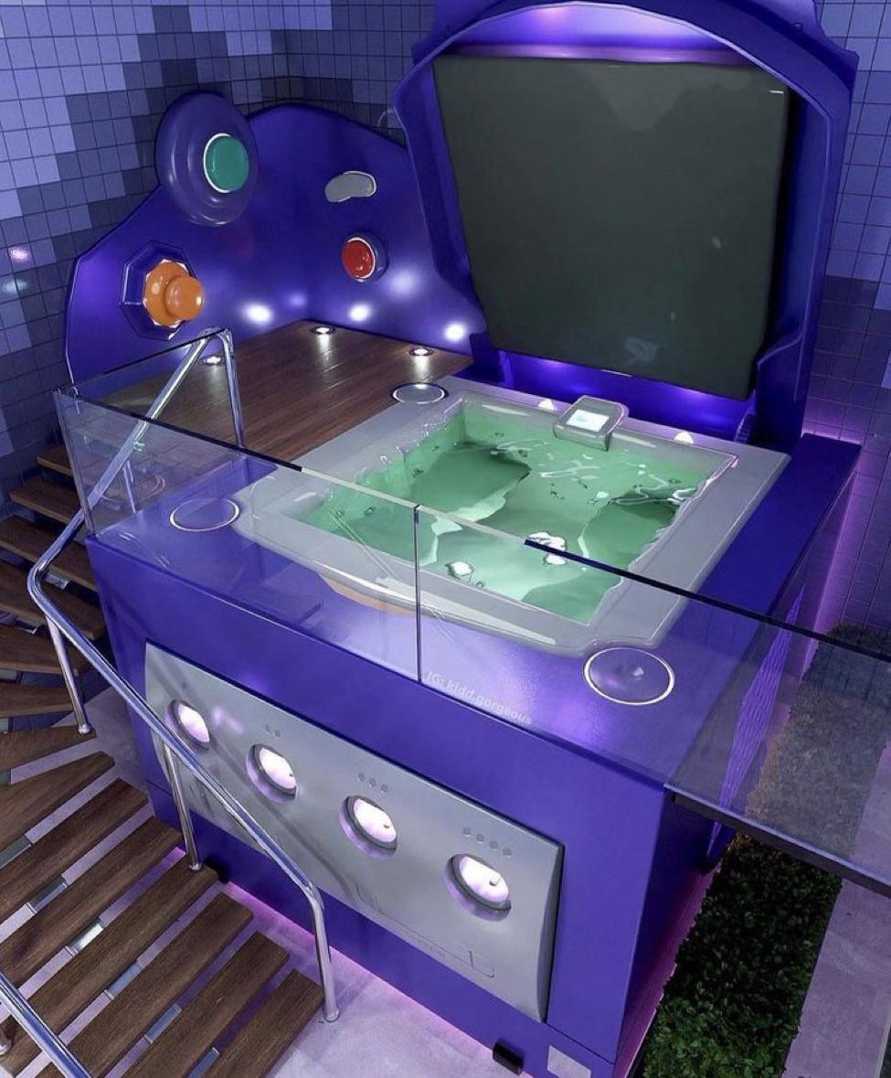 arcadeattackUK's tweet photo. You're going to get the hot tub you've always wanted. Question is...are you #teamgamecube or #teamgamegear ? https://t.co/T8njxfYqKH
