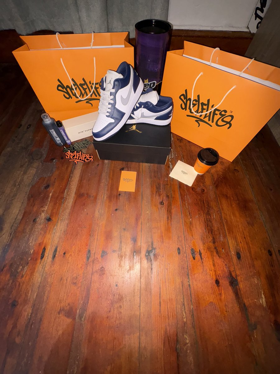 ScurrieZA's tweet photo. New lil pickup from @shelflifestore 🔥 https://t.co/LMLl7IN93U