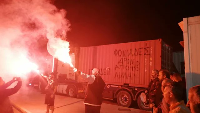 #BREAKING

Greek Port dockers stop shipment of ammunition to Israel!