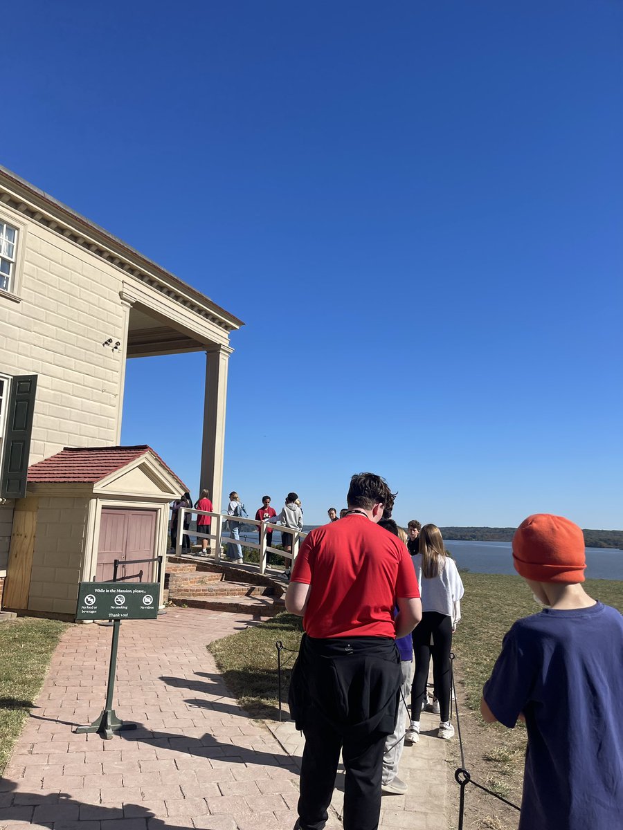CMSE8DC's tweet photo. Spending the afternoon at Mount Vernon, home of George Washington. https://t.co/JiYnn1Phru