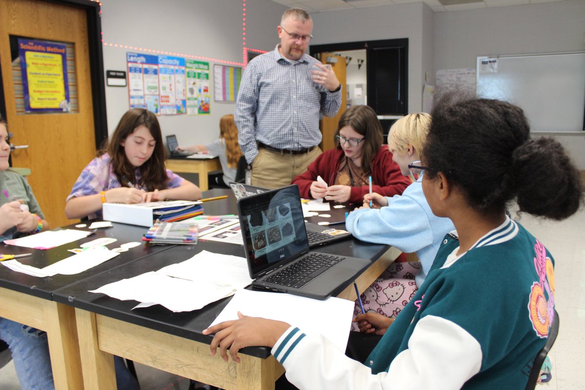PlatteCountyR3's tweet photo. PCMS 6th graders in Mr. Svendsen’s class dove into their Rock Cycle Game assignment today, designing creative educational games that teach about rock types, geological processes, and transformations within the rock cycle. #PCR3Proud 🧡🖤🪨 https://t.co/LiSyNfvLfk