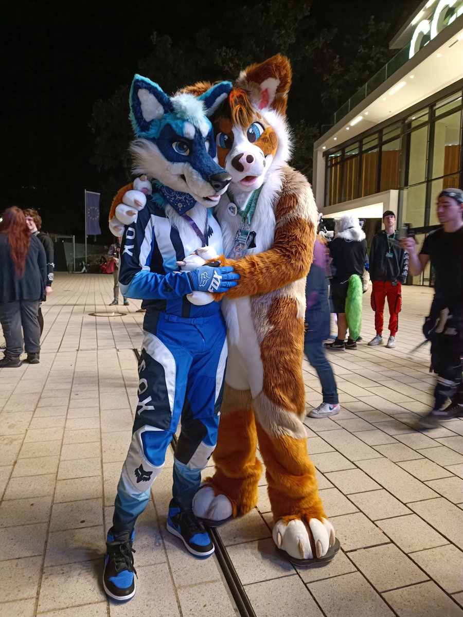 Lexie (@alessandlexie) on Twitter photo Gonna enjoy some cuddles with motocross woofer <a href="/Elvin_Woofles/">Elvin</a> this #FursuitFriday ☺️💙
🧵💙⬅️ <a href="/MadeFurYou/">Made Fur You</a>
🧵🧡➡️ <a href="/Zuri_Studios/">Zuri Studios</a>
📸 <a href="/VulcanWolfy/">VulcanWolfy</a> Gonna enjoy some cuddles with motocross woofer <a href="/Elvin_Woofles/">Elvin</a> this #FursuitFriday ☺️💙
🧵💙⬅️ <a href="/MadeFurYou/">Made Fur You</a>
🧵🧡➡️ <a href="/Zuri_Studios/">Zuri Studios</a>
📸 <a href="/VulcanWolfy/">VulcanWolfy</a>