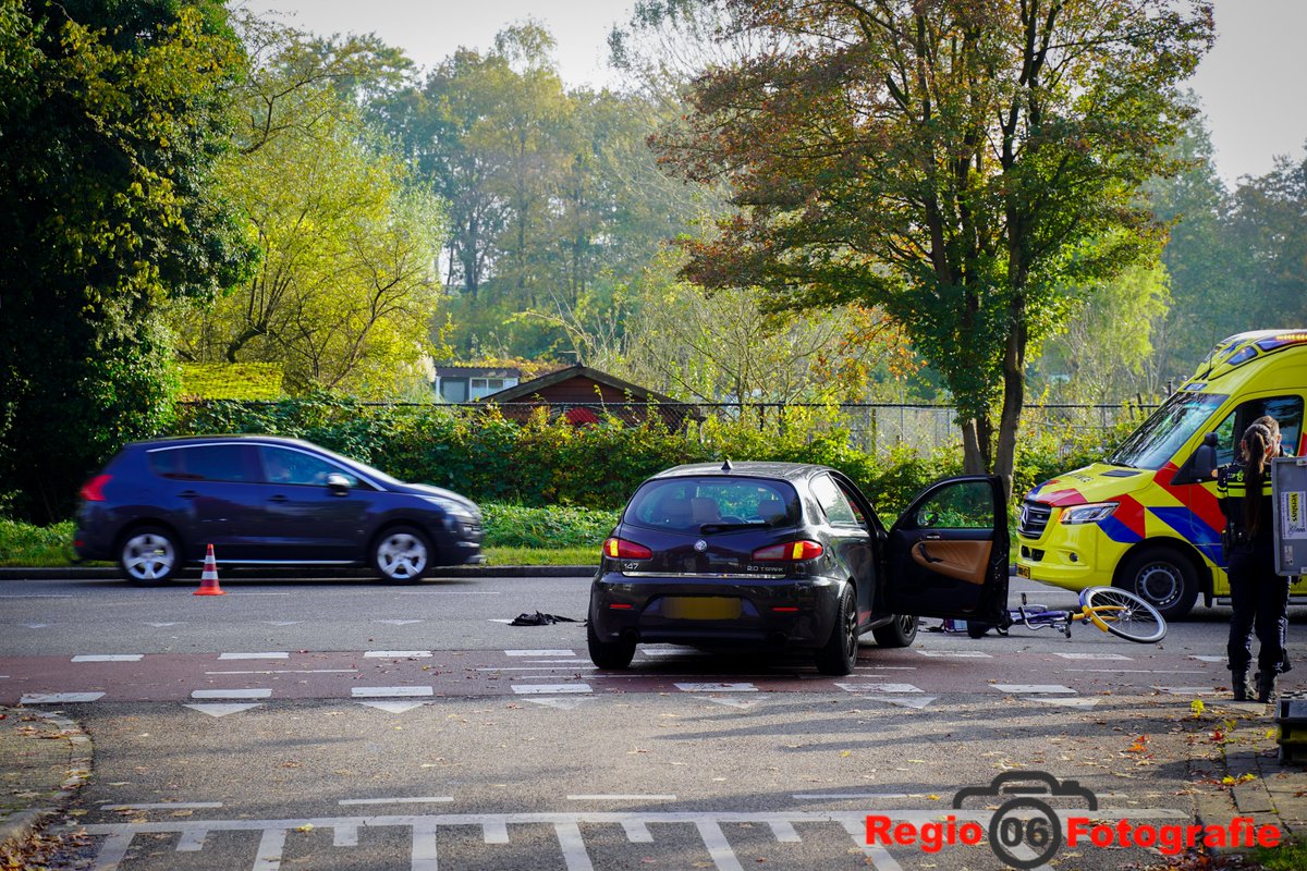 Fietser gewond na botsing met auto in Apeldoorn