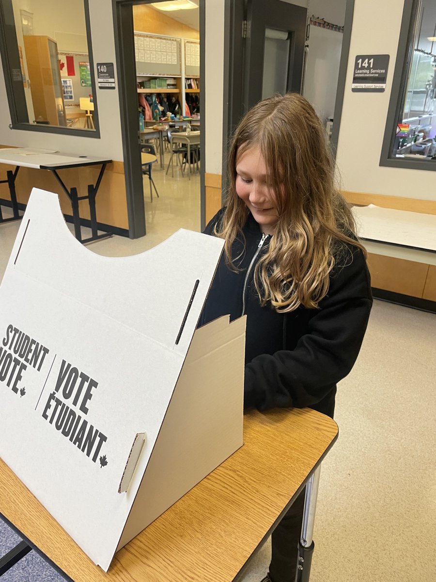 MatsquiElem's tweet photo. Students vote at Mathxwi Elementary! Home of the Mustangs! @AbbotsfordSD
#StudentVoteBC https://t.co/5mysLyldkK