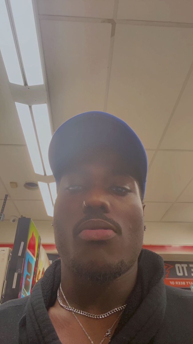 terrellroseee's tweet photo. Lol not true. https://t.co/xy20PGlIBp