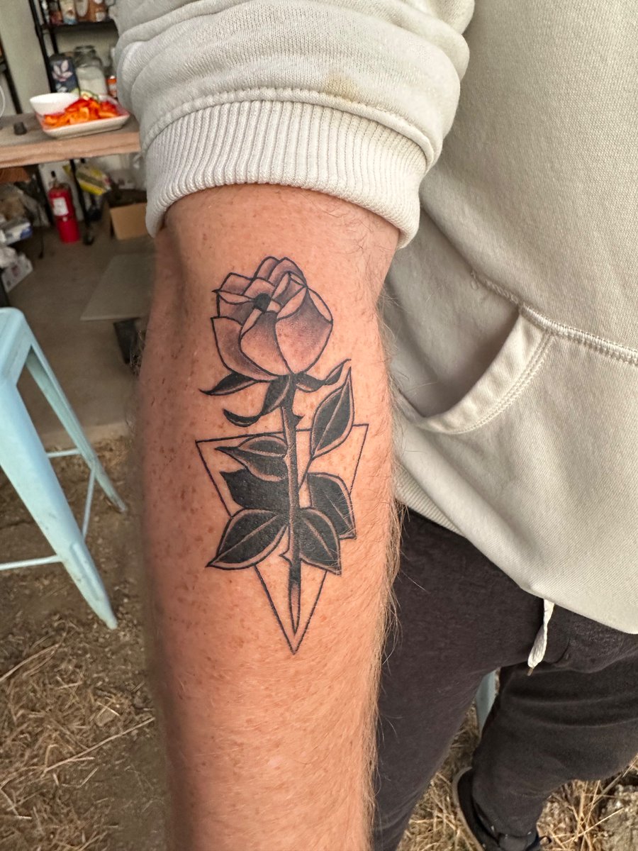 zlinger's tweet image. oh yeah didn’t show you guys my new ink. commemorating one month of sobriety after the worst season of my entire life and a hellish near fatal relapse. new sobriety date is 9/11 so i got that going for me!