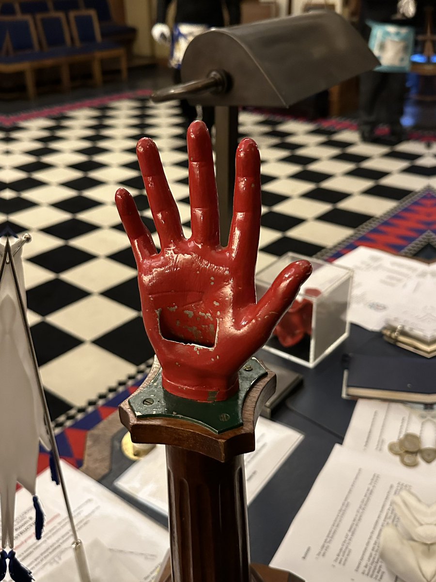 A lovely evening at the Ulster Lodge No 2972 at Freemasons Hall in London.  Had the great pleasure to meet up with Brethren from Scrabo Lodge No 714, Newtownards Co Down.  Very lovely meeting.