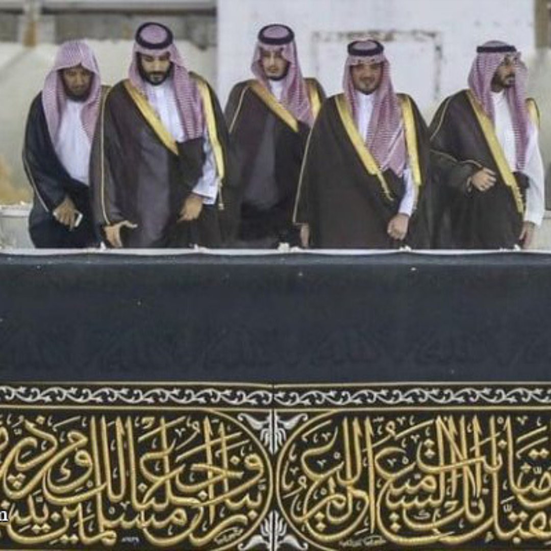 يا علماء الدين، افتونا في أمرنا:

هل يعتمر الناس ويحجون وينفقون الأموال في مملكة تناصر دولة صهيونية محتلة لأرض #فلسطين ومسرى الرسول صلى الله عليه وسلم، وترتكب مجازر الإبادة في حق المسلمين دون مغيث؟

هل يعتمر الناس ويحجون بينما السلطات هناك تدعم الكيان الصهيوني المحتل، وتطير