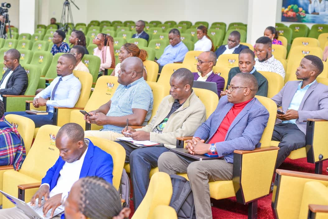 WanyamaMelvin's tweet photo. The 2nd #HealthClimateSymposium did happen on Tuesday, great thanks to @tree_adoptionug and @MinofHealthUG for the organization. To all the partners who came through, aluta continua as we aim to build a climate resilient health system leveraging community strengths such as #VHTs https://t.co/L2lqj6t1ZB