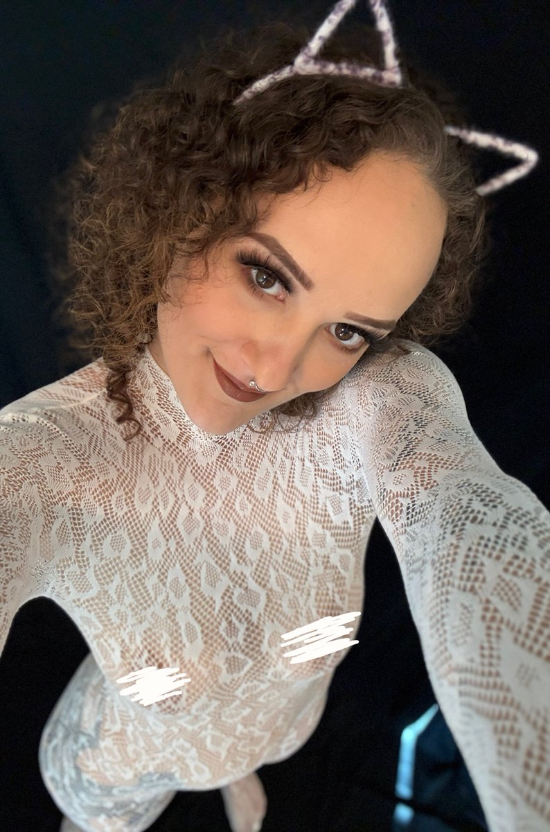 datsmekitty's tweet photo. Pretty Kitty 🐱 https://t.co/28JLUt5RbV