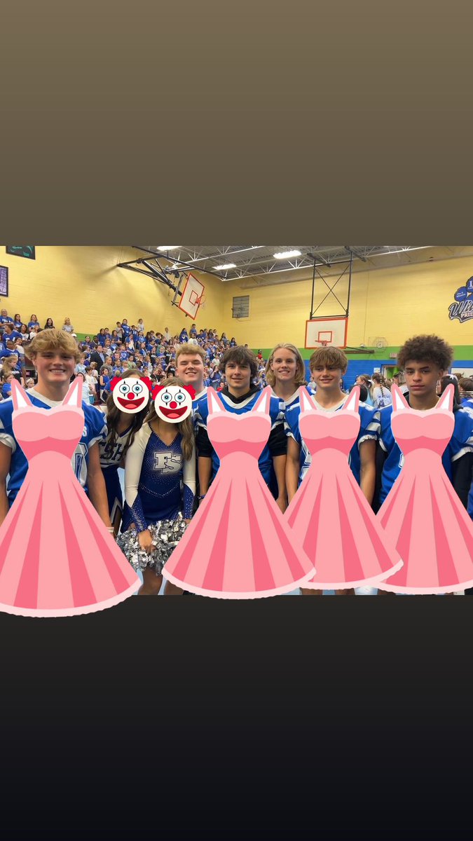 GAMEDAY🐊🐊🐊
FRANKLIN SIMP🤮🤮
@7
THEME: HALLOWEEN COSTUMES/COLORS