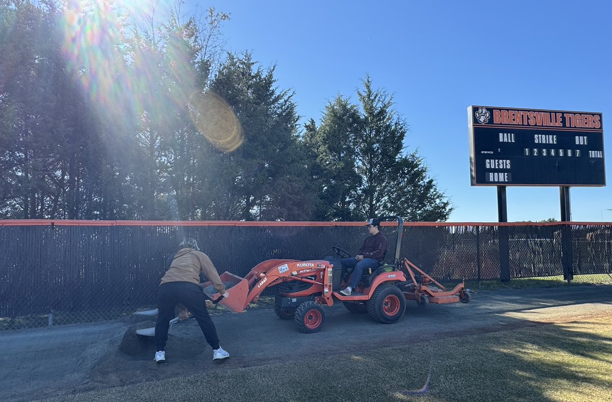 Brentsville Turf Toro Grounds Academy tweet media