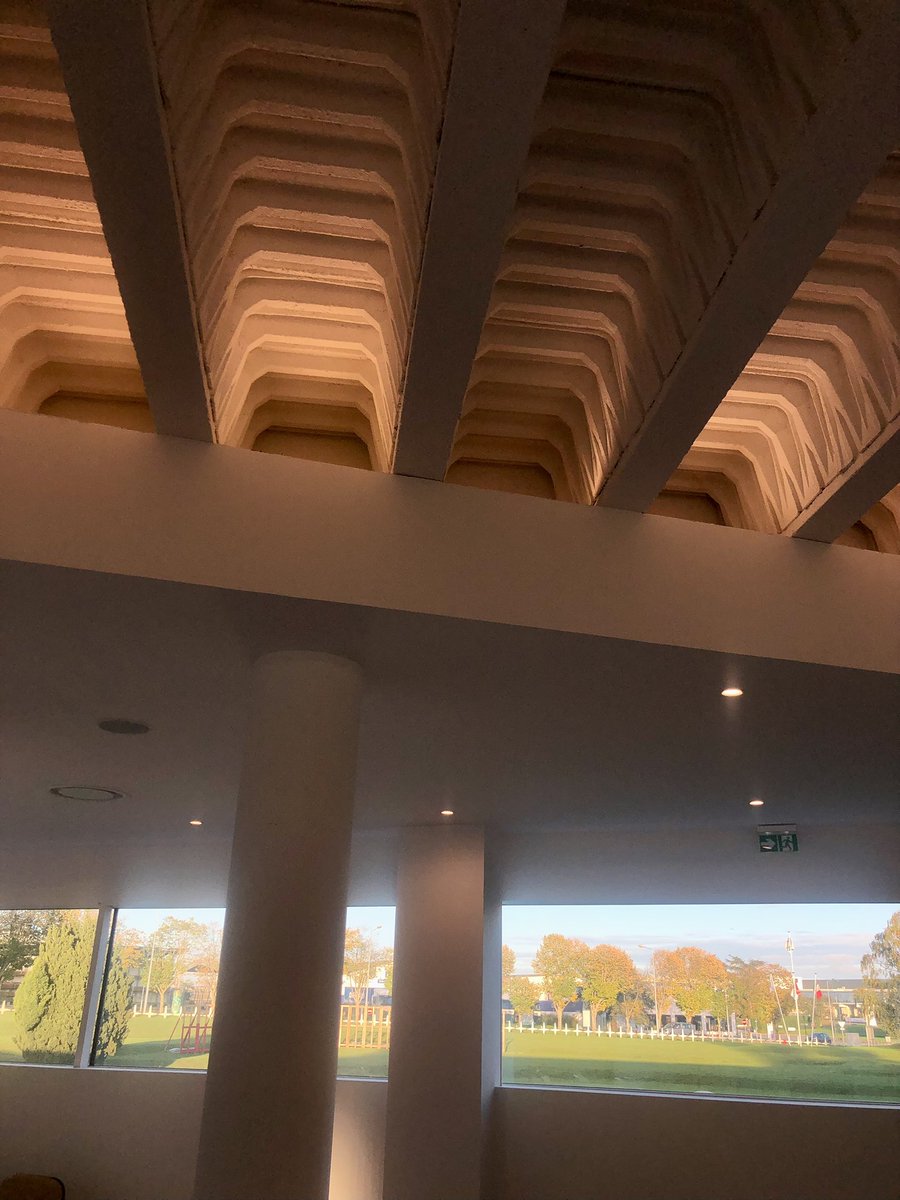 AnnGerar's tweet image. Labellisation architecture contemporaine remarquable à l’occasion @JNArchi, pour l’Usine étoile de Fontenay-le-Comte : conçue par Georges Mathieu pour le chef d’entreprise Guy Biraud, elle relie art &amp;amp; industrie.
En 1972, elle avait fait sensation, elle reste unique en son genre⚡️