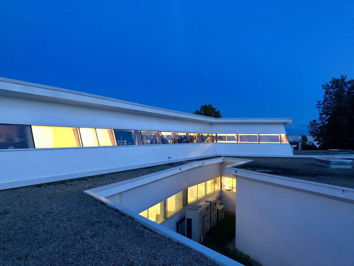 AnnGerar's tweet image. Labellisation architecture contemporaine remarquable à l’occasion @JNArchi, pour l’Usine étoile de Fontenay-le-Comte : conçue par Georges Mathieu pour le chef d’entreprise Guy Biraud, elle relie art &amp;amp; industrie.
En 1972, elle avait fait sensation, elle reste unique en son genre⚡️