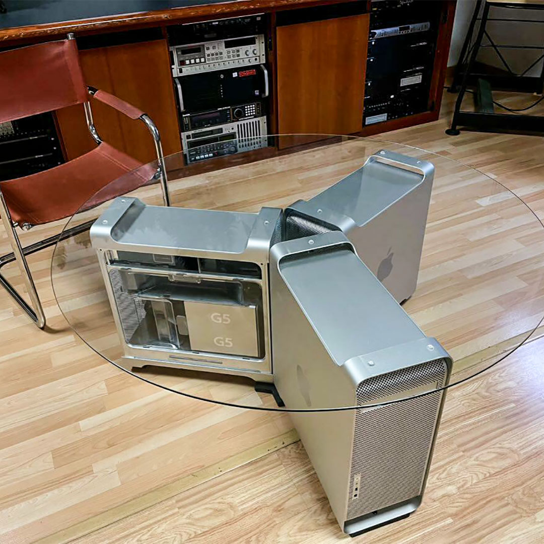 Avid's tweet photo. ⚡ Vintage coffee table at Sound Art 23
📷 https://t.co/blZbYMFgRS
 
#vintage #mac #macpro #soundart23 #coffeetable #studiolife #musicproduction #daw #avidprotools #protools #avid https://t.co/cC89Lrmw2j