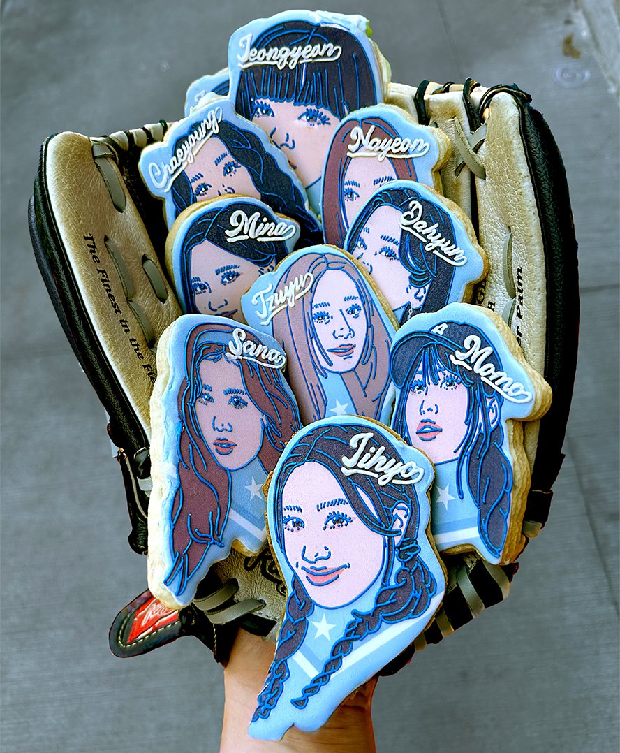 BakeryFace's tweet photo. We cookie-fied TWICE in honor of their 9th Anniversary! 🍪 We’re serving up a limited-edition set featuring all 9 members, inspired by [HOME 9ROUND]. ⚾️ These sweet treats are a home run for any TWICE fan. #TWICE #ONCE #TWICE_9TH_ANNIVERSARY #HOME_9ROUND https://t.co/riuQdAcvIA